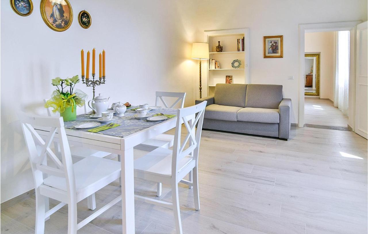 1 Bedroom Gorgeous Apartment In Arezzo Eksteriør bilde