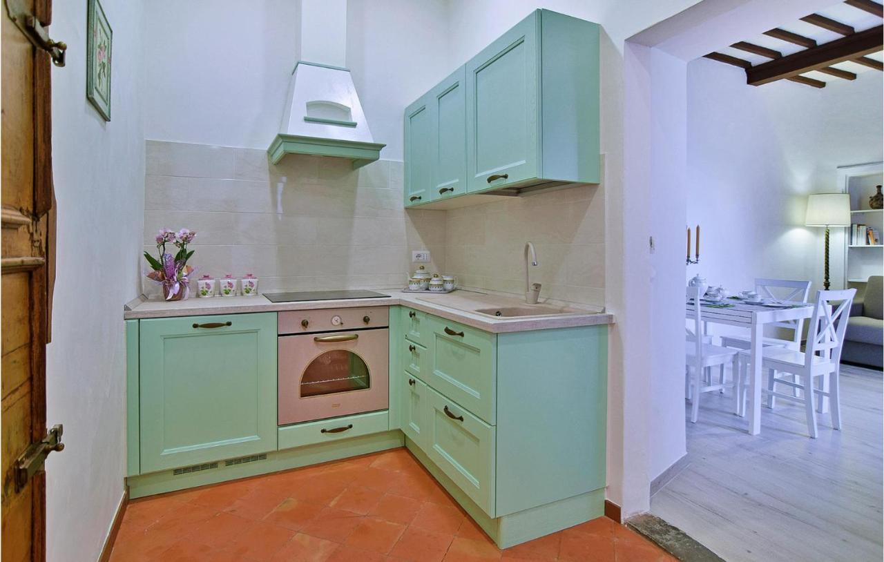 1 Bedroom Gorgeous Apartment In Arezzo Eksteriør bilde