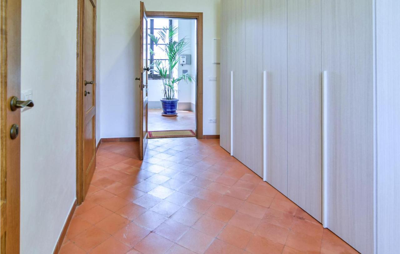 1 Bedroom Gorgeous Apartment In Arezzo Eksteriør bilde
