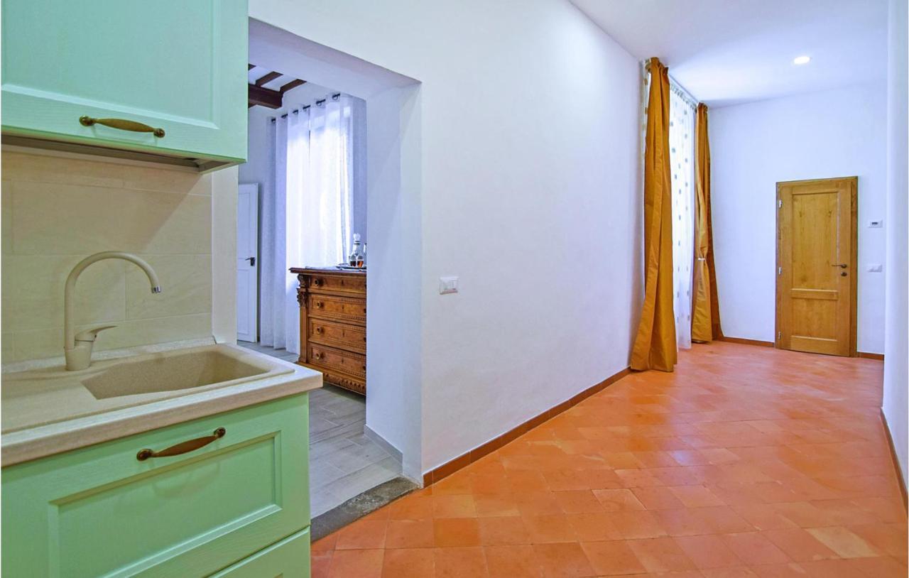 1 Bedroom Gorgeous Apartment In Arezzo Eksteriør bilde